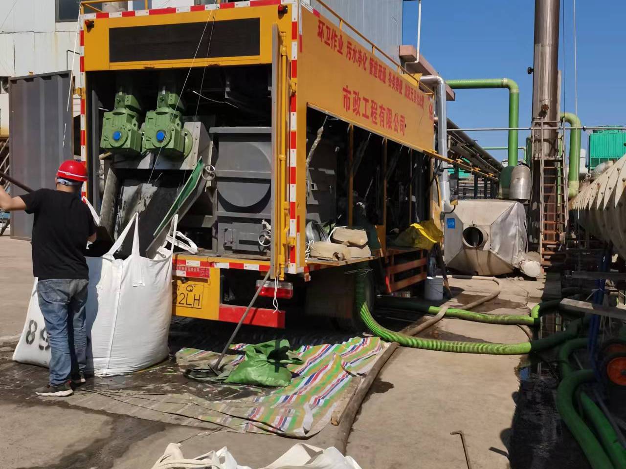 海晏淤泥压干处理